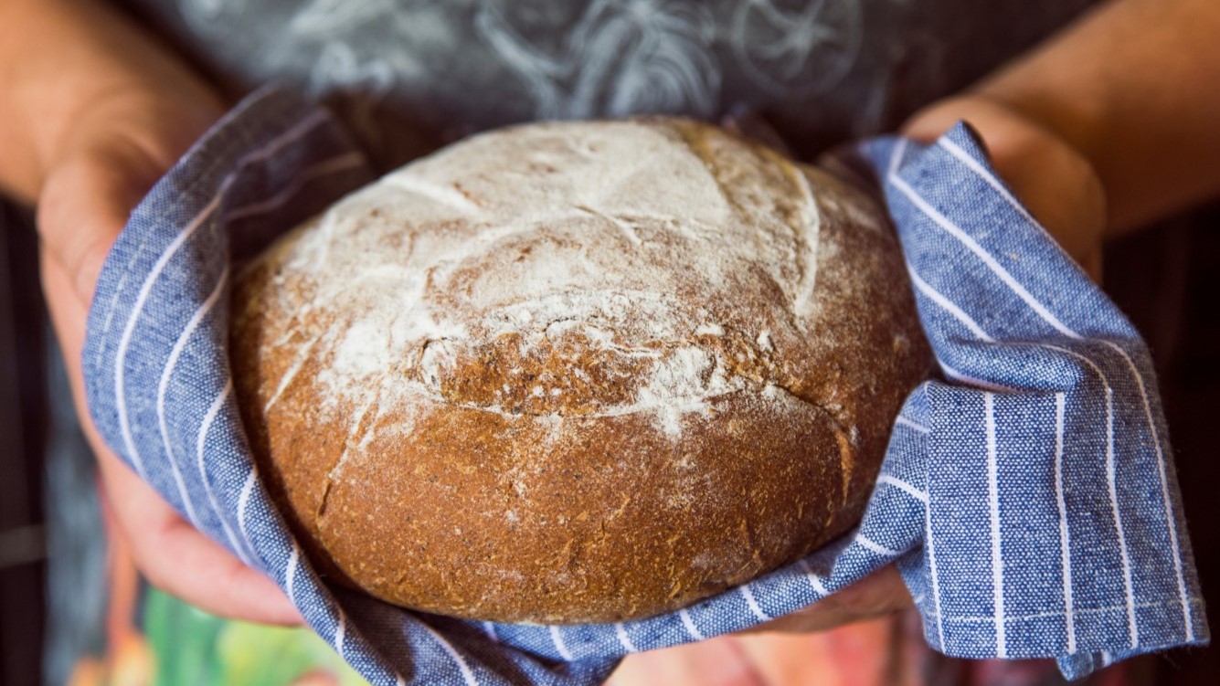 Homemade Bread for Winter Days: Recipes and Tools to Make Baking Easier in January