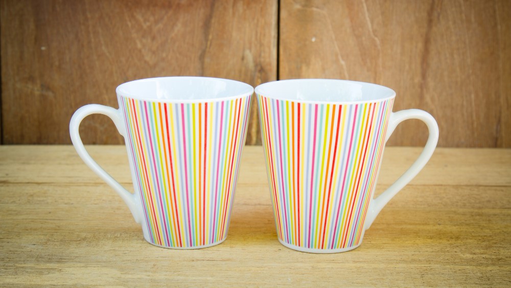 Ciepłe Napoje na Listopad – Jak Dobrać Kubki, Dzbanki i Akcesoria do Herbaty.