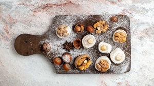 Wypieki z Orzechami i Makiem – Przedsmak Świąt w Domowym Piekarniku