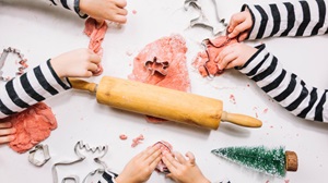 Jak Zorganizować Wspólne Pieczenie z Dziećmi – Foremki, Wałki i bez Bałaganu