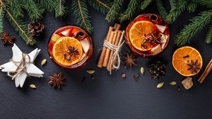 Hot Christmas Drinks – Mulled Wine, Orange Tea, and Cocoa in Stylish Mugs